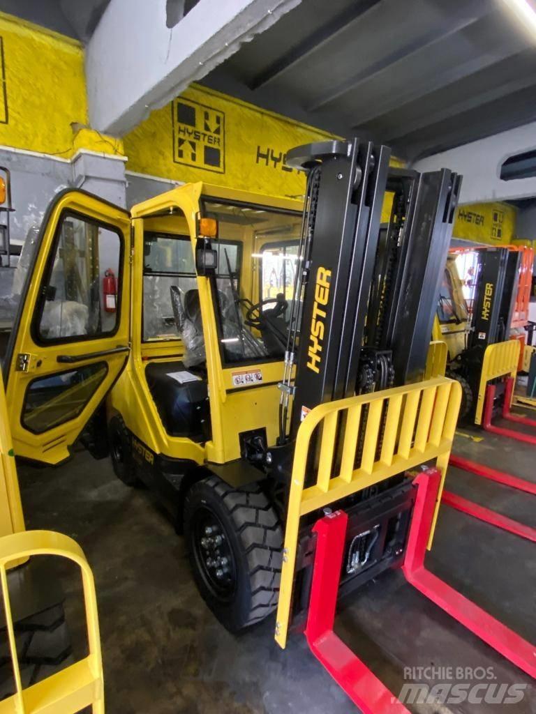 Hyster H2.5UT Diesel Stapler