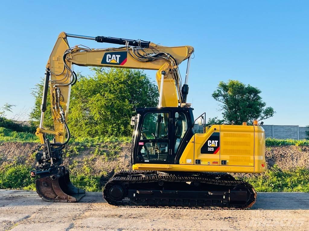 CAT 323 Raupenbagger