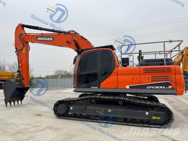 Doosan DX 300LC-9C Raupenbagger