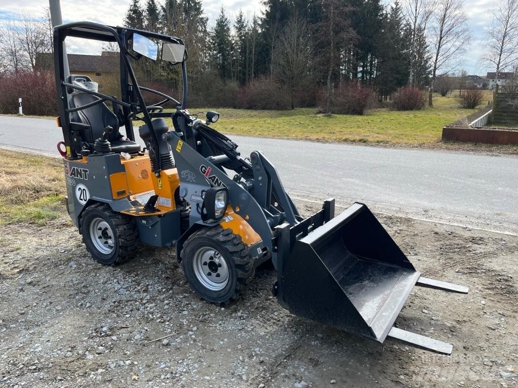 GiANT G 1200 Minilader
