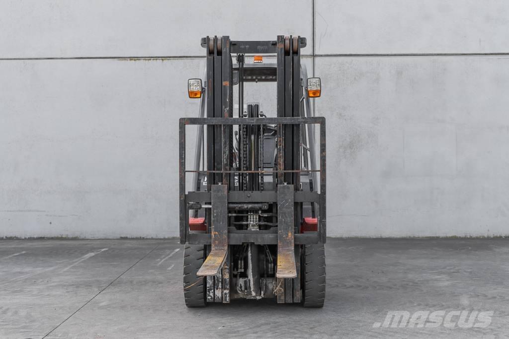 Manitou MI 25 D Diesel Stapler