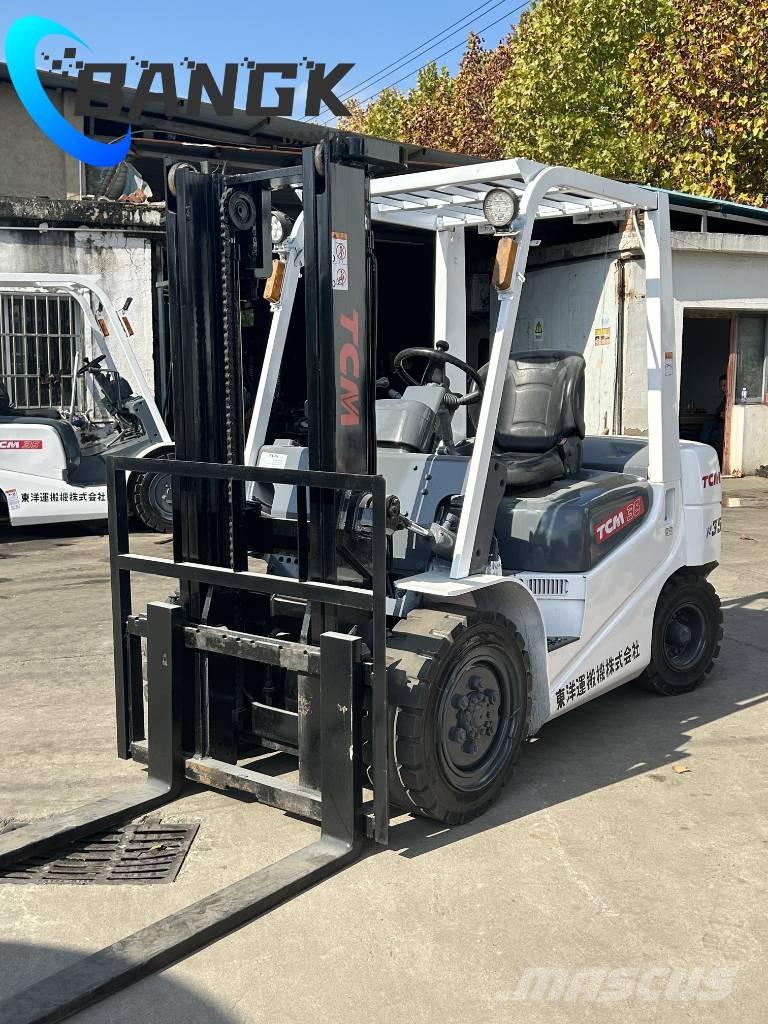 TCM FD35T3C Diesel Stapler