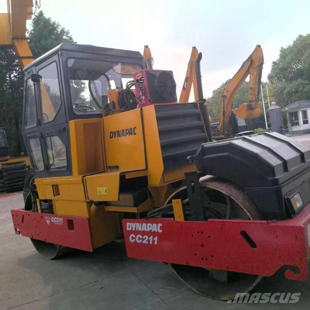 Dynapac CC 211 Walzenzüge