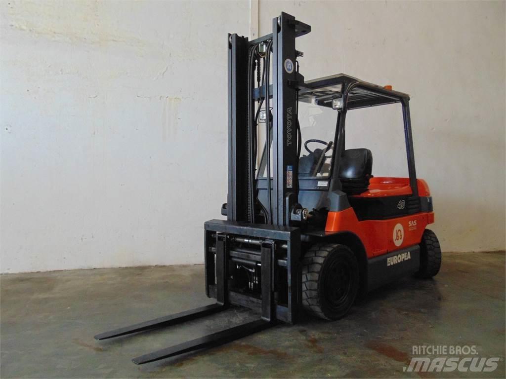 Toyota 7FBMF40 Elektro Stapler