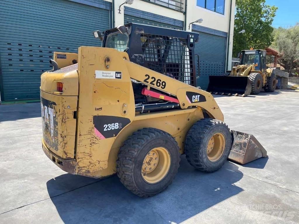 CAT 236 B Kompaktlader