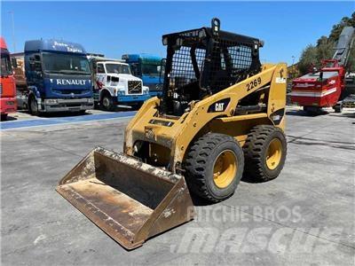 CAT 236 B Kompaktlader