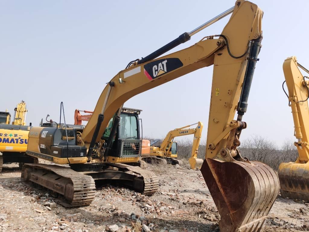 CAT 323 D L Raupenbagger
