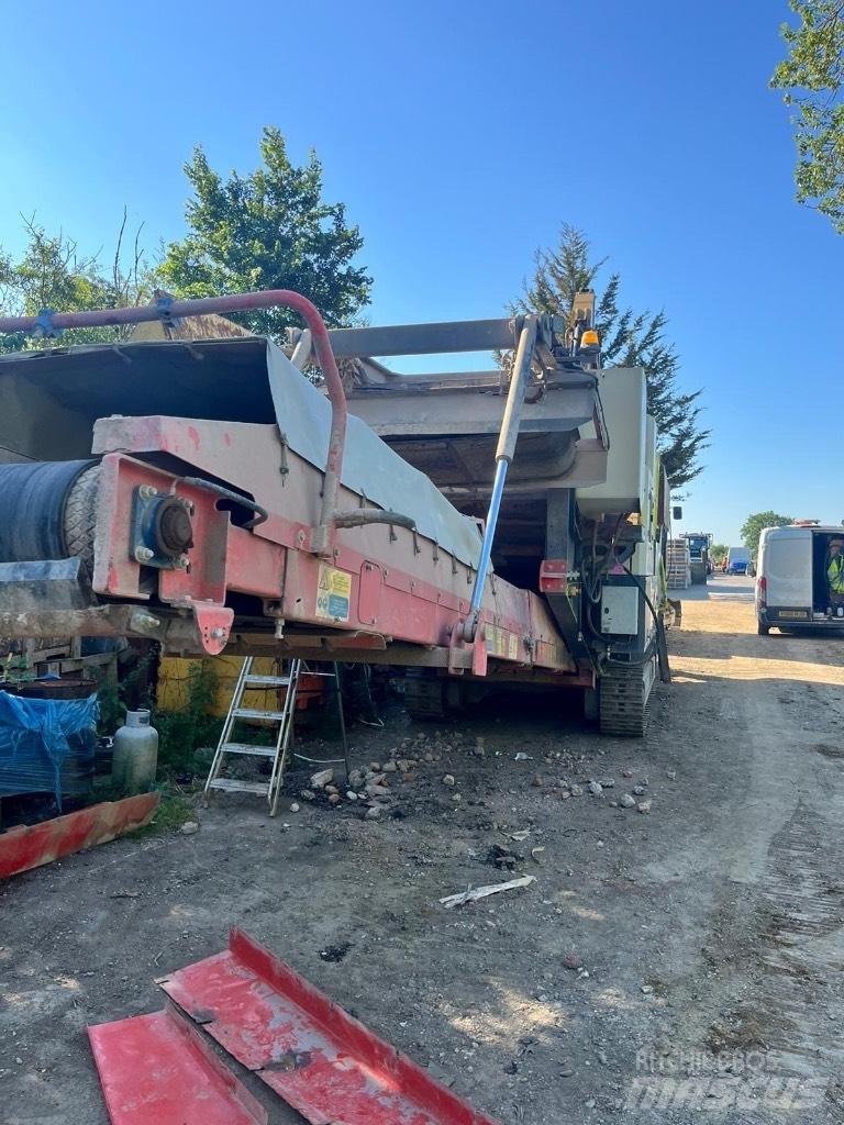 Sandvik QJ 241 Mobile Brecher