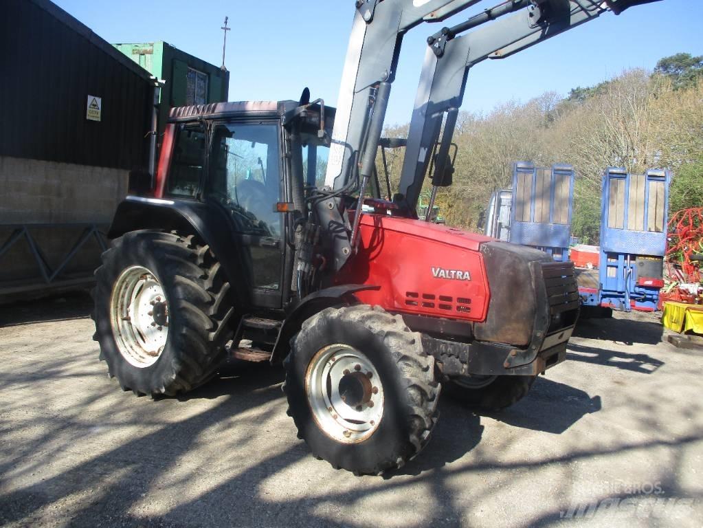 Valtra 6350 Traktoren