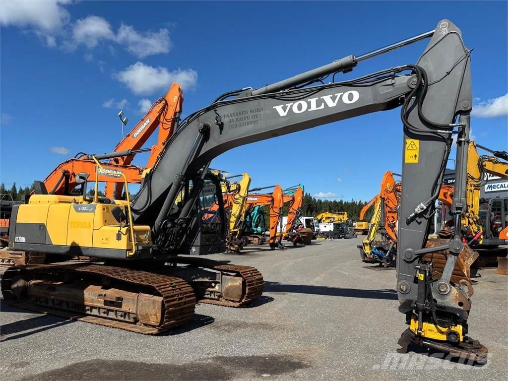 Volvo EC220DL Raupenbagger