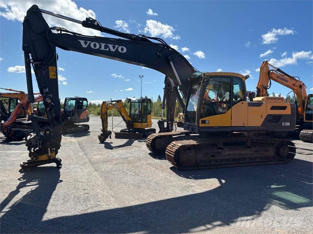 Volvo EC220DL Raupenbagger