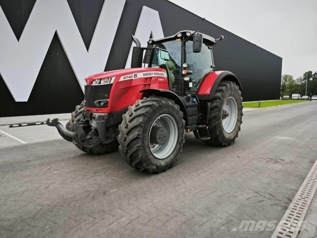 Massey Ferguson 8740 Traktoren