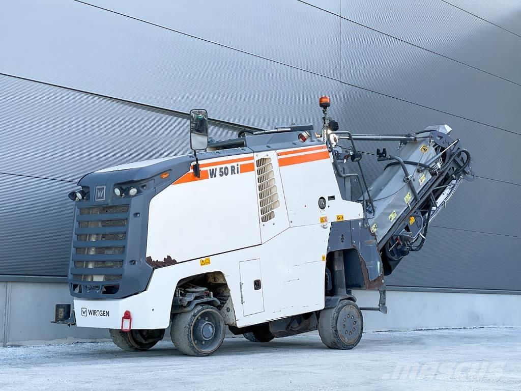 Wirtgen W 50 RI Asphaltfräsen