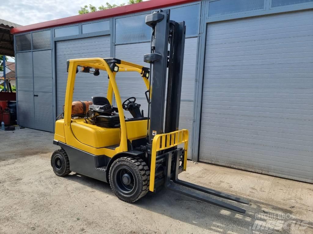 Hyster H 2.0 FT Gas Stapler