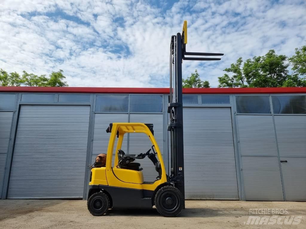 Hyster H 2.0 FT Gas Stapler