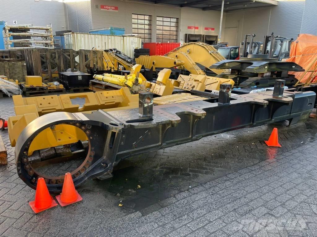 CAT 390 F L Chassis