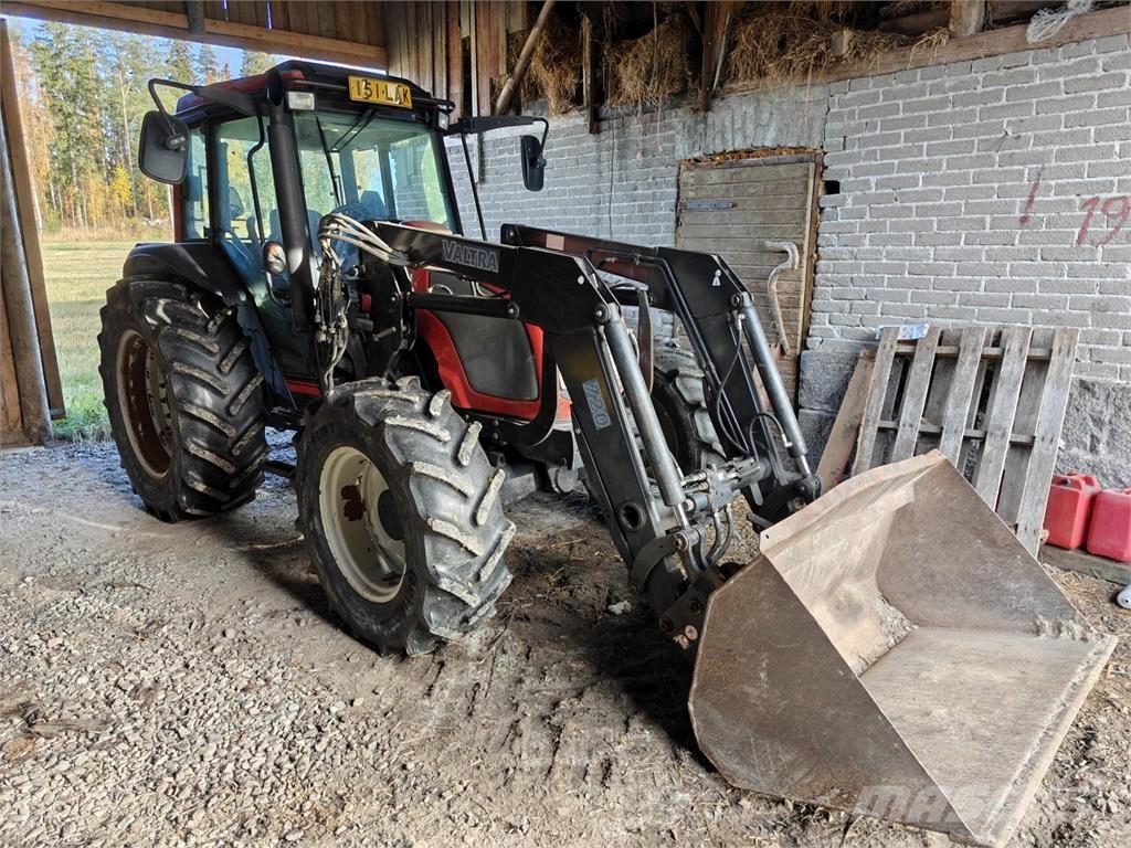 Valtra A95N Traktoren