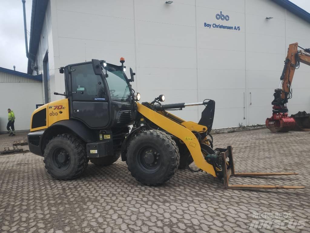 New Holland W70C Radlader