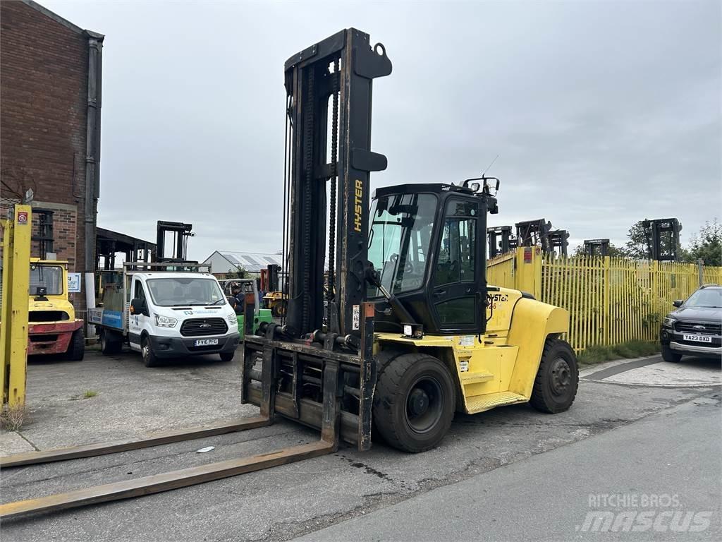 Hyster H12XM-6 Diesel Stapler