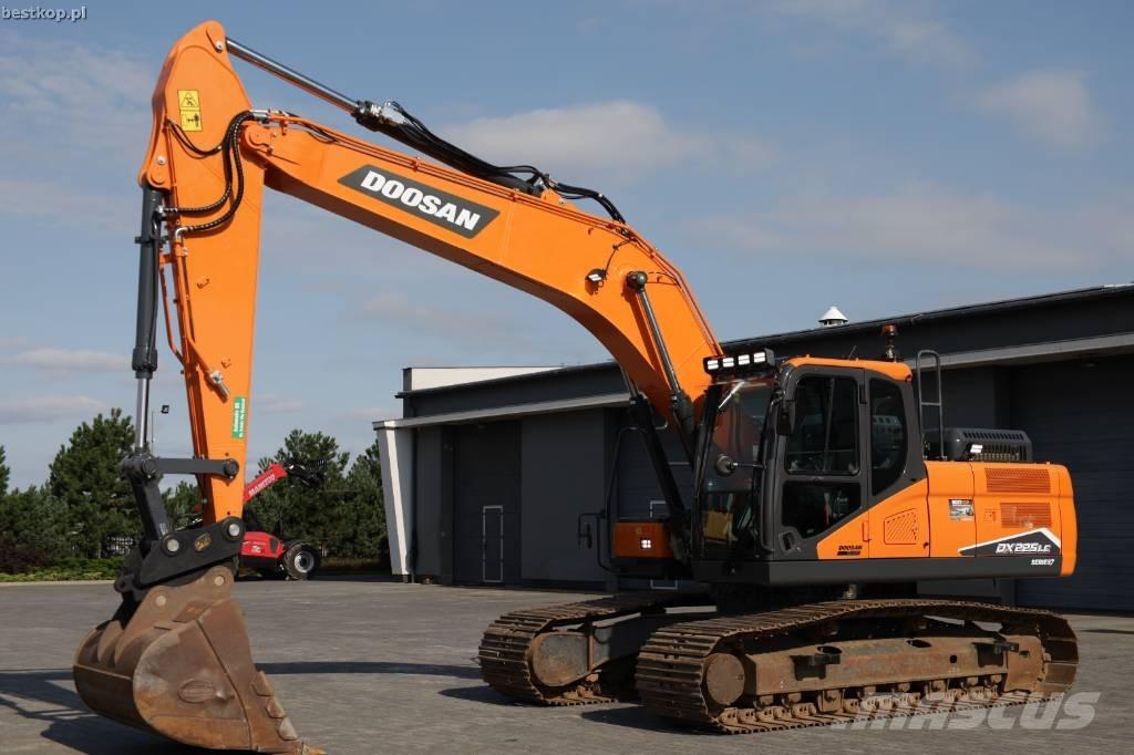 Doosan DX 225 LC-7 Raupenbagger