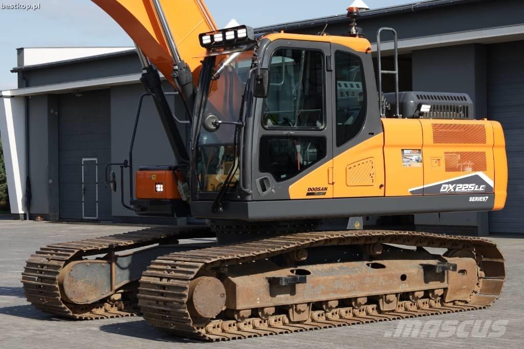 Doosan DX 225 LC-7 Raupenbagger