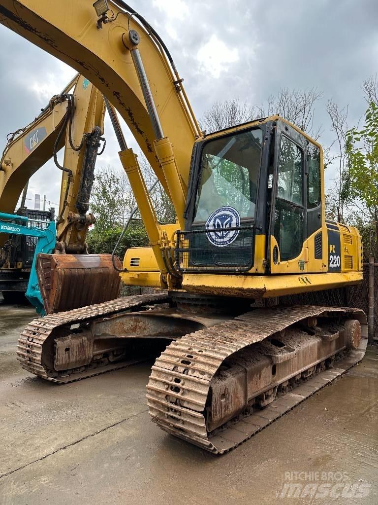Komatsu PC 220-8 Raupenbagger