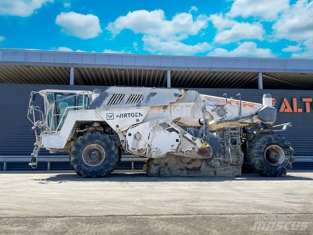 Wirtgen WR 240I Asphalt-Recycler