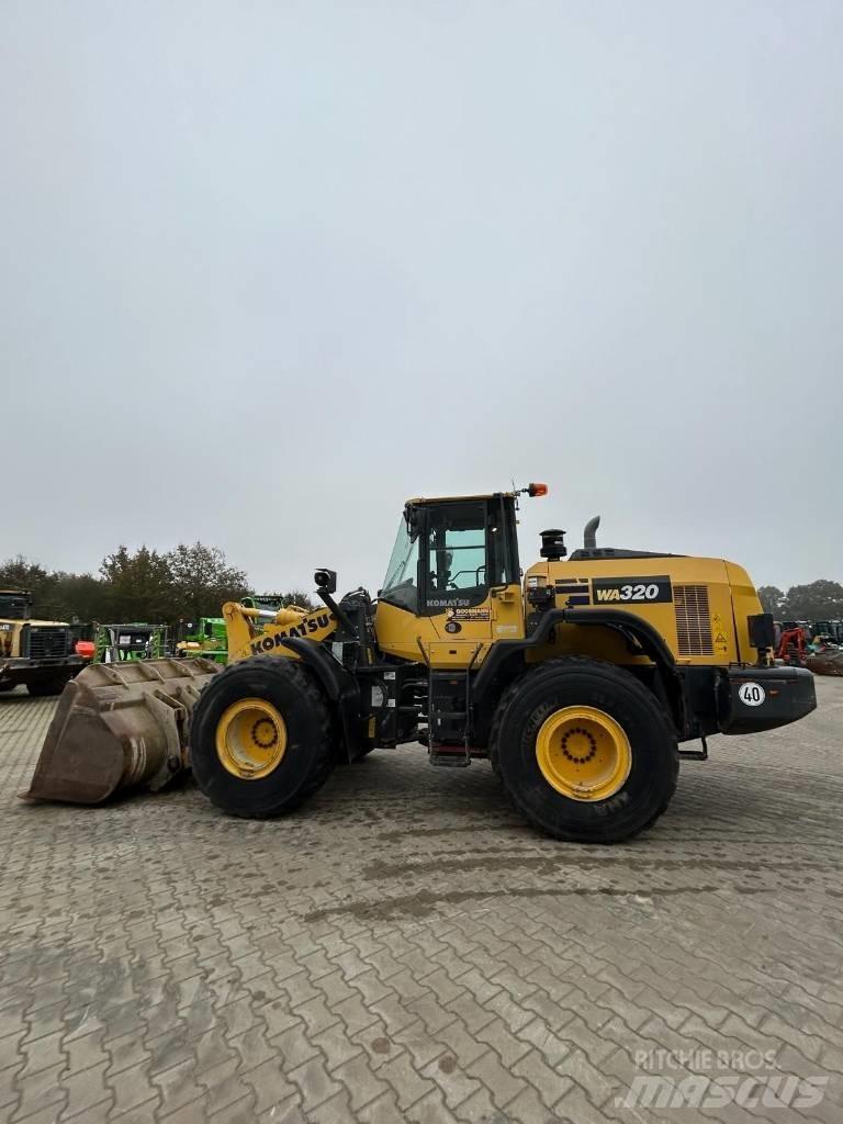Komatsu WA 320 Radlader
