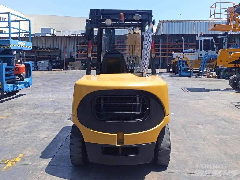 CAT DP45K Diesel Stapler