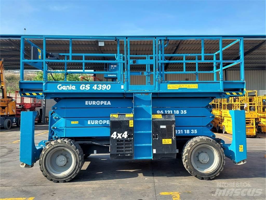Genie GS4390 Scheren-Arbeitsbühnen