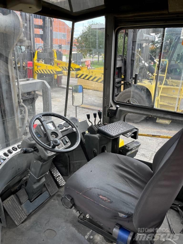Kalmar DCD370-12 Diesel Stapler
