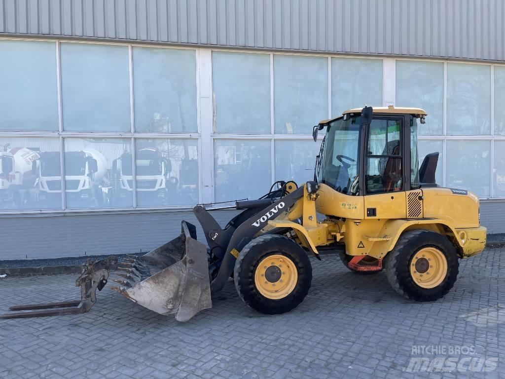 Volvo L 30 G     2018     CE Radlader