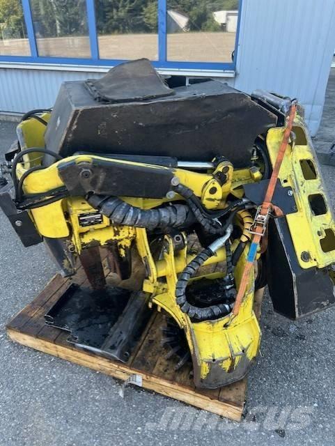 John Deere H414 Harvester