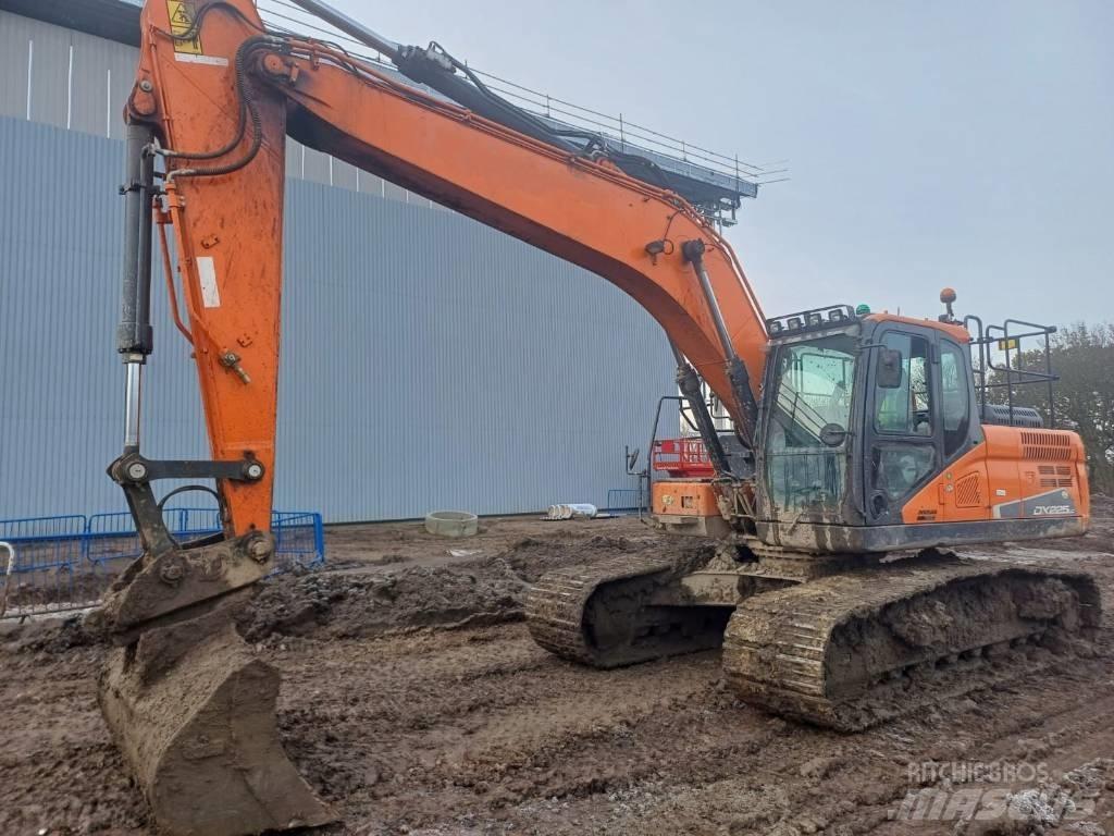 Doosan DX 225 LC-5 Raupenbagger