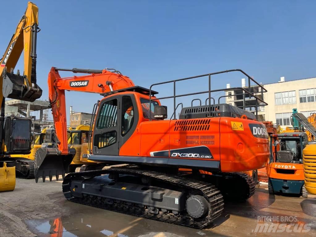 Doosan DX 300 LC - 9 C Minibagger < 7t