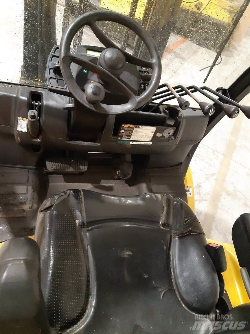 Yale GDP40VX Diesel Stapler