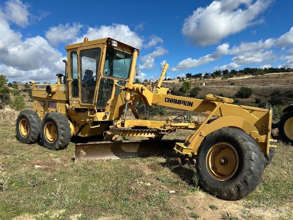 Champion 720 A Grader