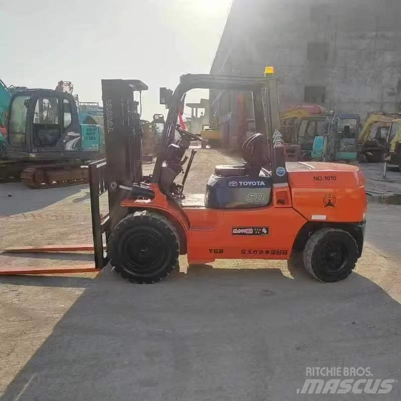 Toyota FD50 Diesel Stapler