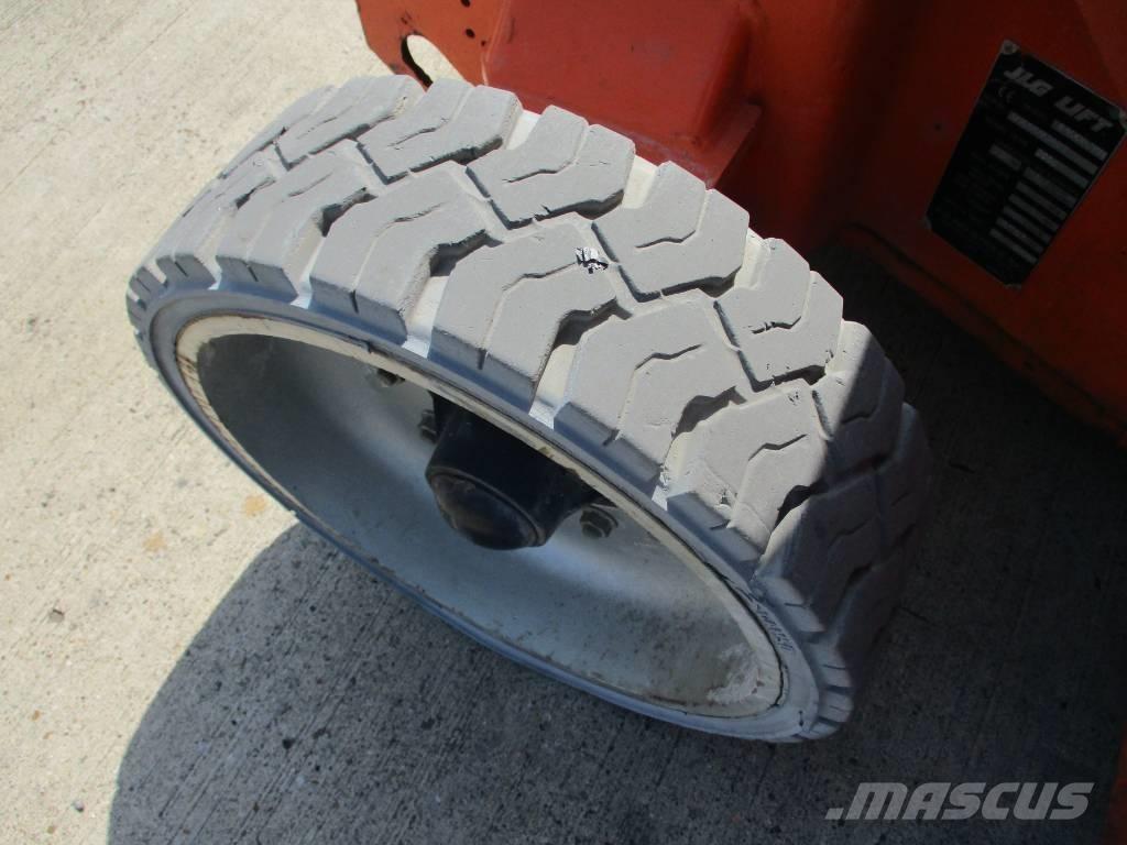 JLG E 400 AJPN (687) Kompakte selbstfahrende Hebebühnen