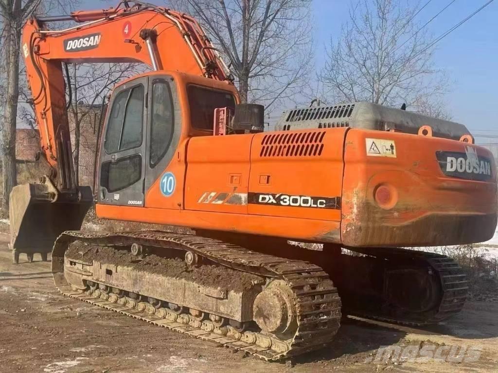 Doosan DX300 Raupenbagger