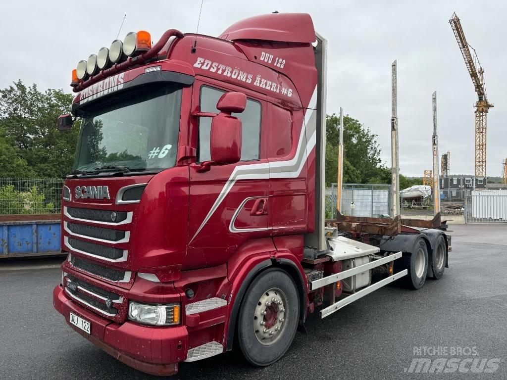 Scania R 560 Holzfahrzeuge