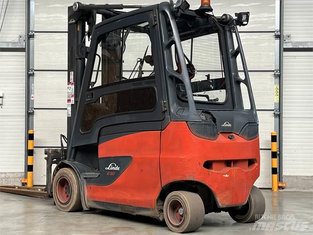 Linde E30/600HL Elektro Stapler