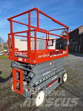 SkyJack SJ III 4632 Scheren-Arbeitsbühnen