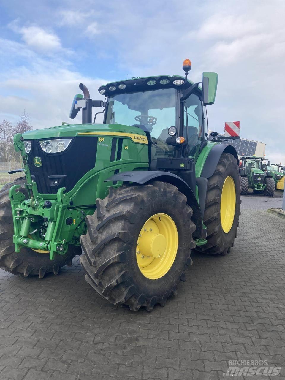 John Deere 6R 195 Traktoren