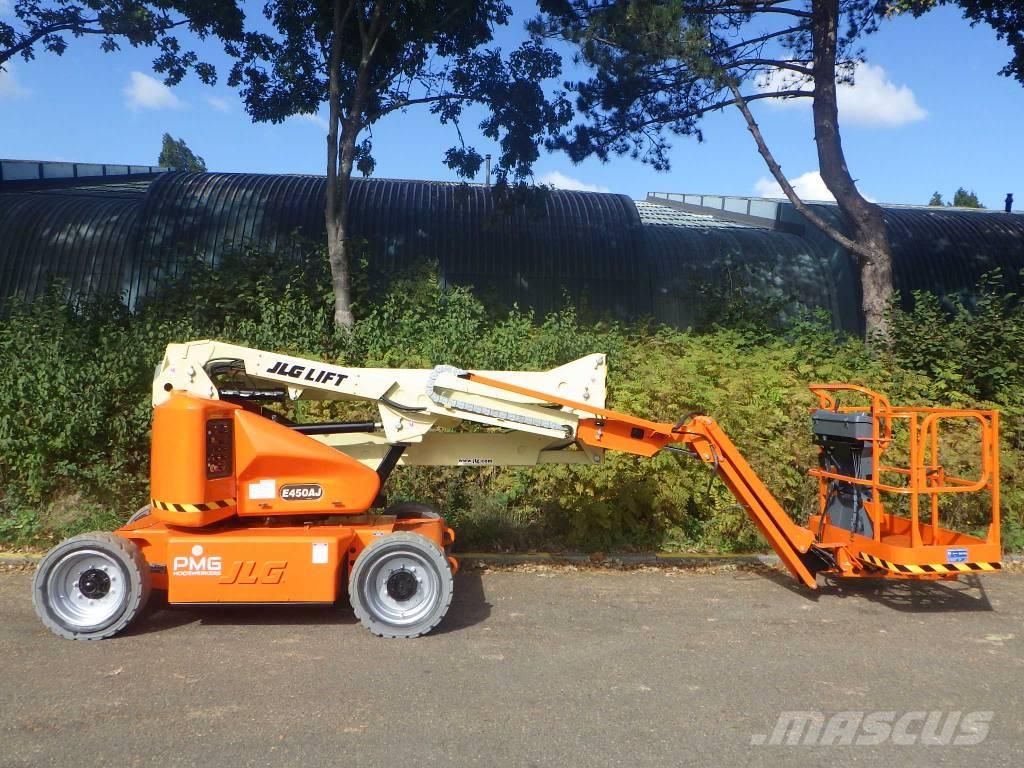 JLG E450AJ Gelenkteleskoparbeitsbühnen
