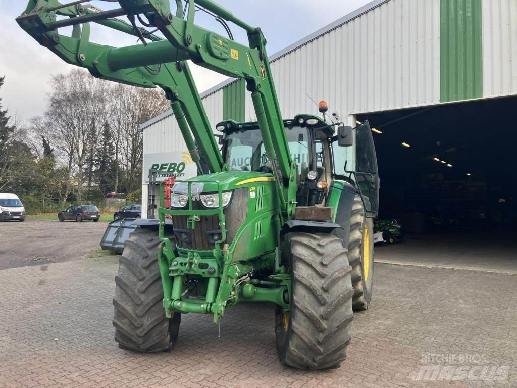 John Deere 6215R Traktoren