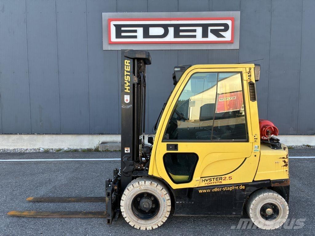 Hyster H 2.5FT Gas Stapler