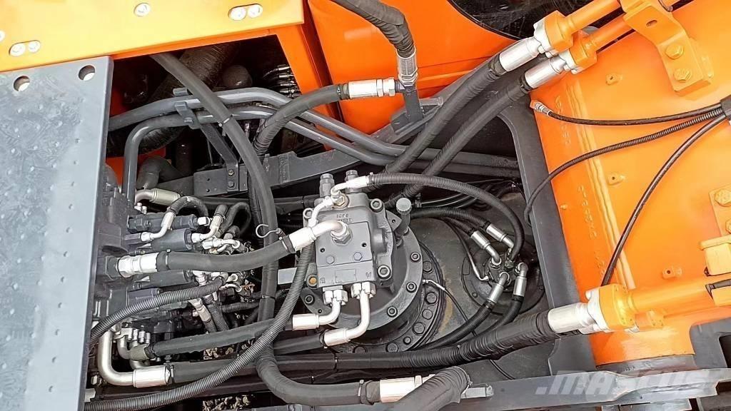 Doosan DX 225 LC Raupenbagger