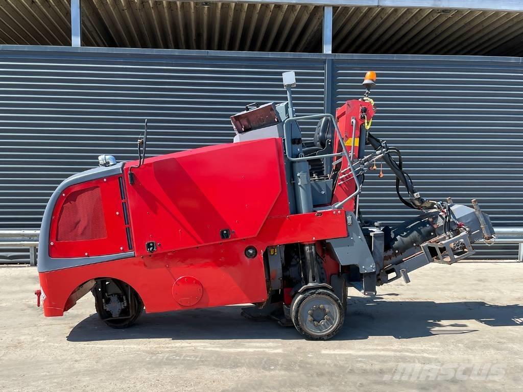 Wirtgen W 50 DC Asphaltfräsen