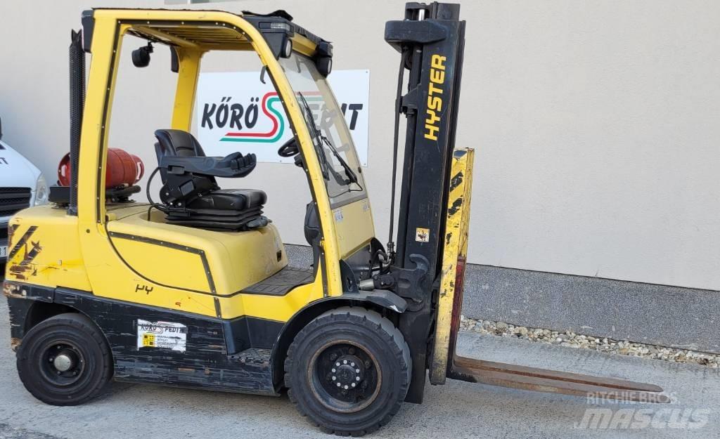 Hyster H 3.00 FT Gas Stapler